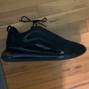 Like New Men’s Air Max 720 black